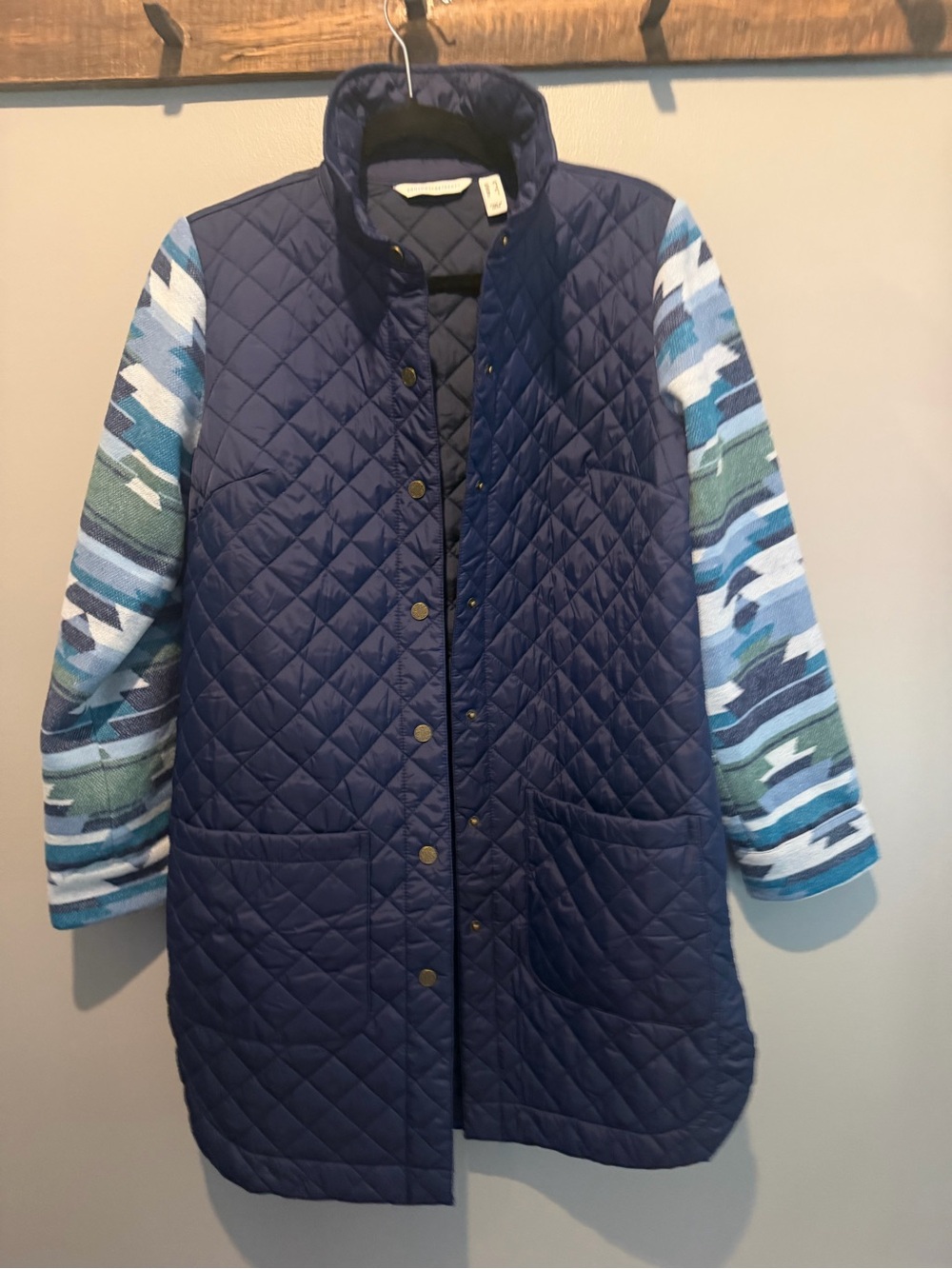 Quilted Navy Puffer Coat with Blue Patterned Sleeves